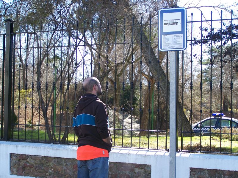 Horarios en las paradas del autobús urbano Manzanares