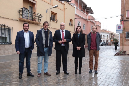Visita de Julián Nieva al final de las obras del entorno de la plaza del Gran Teatro