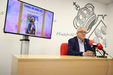 Candi Sevilla presenta los actos de la romería 2025