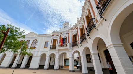Exterior del Ayuntamiento de Manzanares