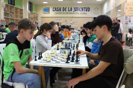 Vista general de la Casa de la Juventud durante el torneo de ajedrez