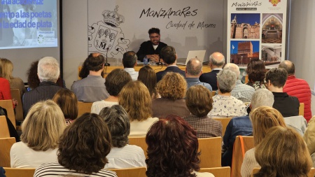 Conferencia sobre Carmen Conde