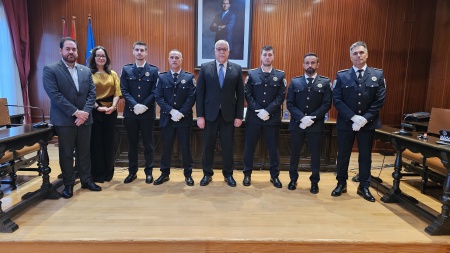 Nuevos agentes de la Policía Local tras su toma de posesión
