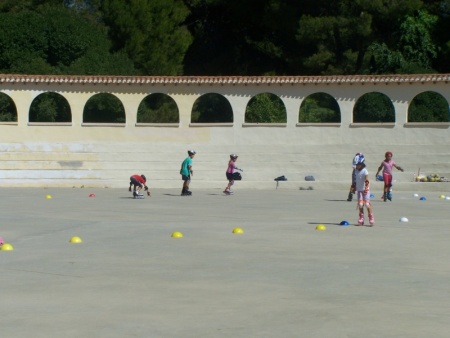 Participantes en la Escuela de Patinaje