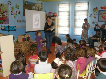 Libro en la Ludoteca