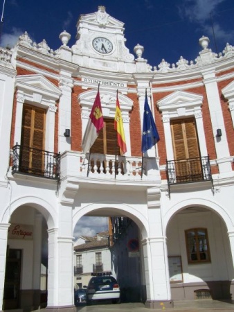 Fachada del Ayuntamiento de Manzanares