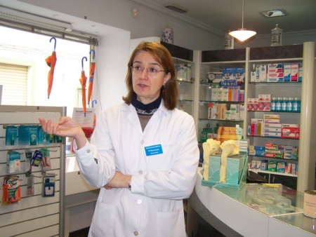 La farmacéutica Mª Elena Brazal