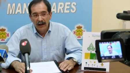 Concejal de Medio Ambiente en rueda de prensa