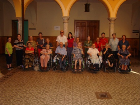 Los mayores en la visita