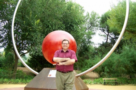 Julián G. Cambronero en el Paseo del Sistema Solar