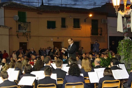 Momento del concierto de AMC Julián Sánchez Maroto en Plaza Santa Cruz