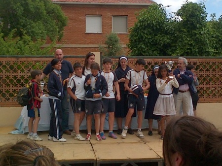 Momento de la entrega de trofeos