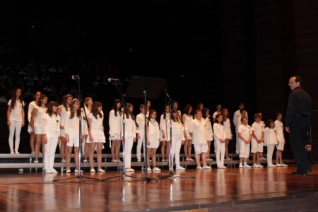 Coro de Voces Blancas "Mansil Nahar" durante su actuación en León