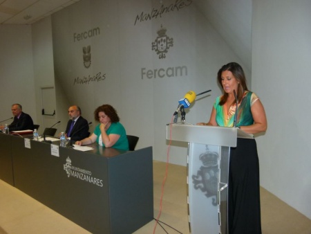 Lola Serna durante la presentación oficial de FERCAM 2013