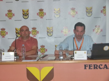 José Arevalo y Fernando Freire durante la conferencia "Raza Assaf"