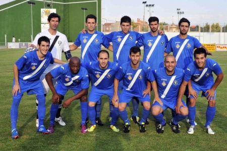 Formación del Manzanares CF en el Trofeo Rosa del Azafrán de La Solana. Foto: Roque J. Cuesta