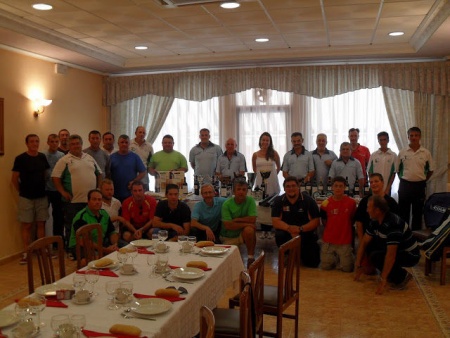 Participantes tras la comida de hermandad