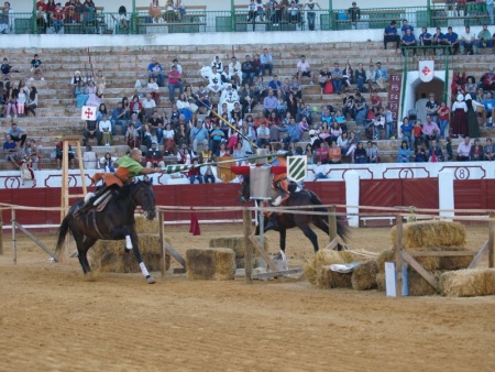 Juego del golpeo al Estafermo. Foto: Jesús Maestro