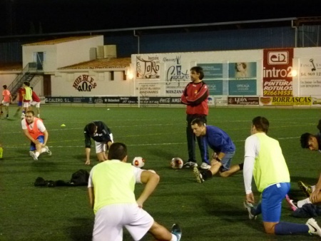 Guillermo Alcázar dirigió este jueves su primer entrenamiento al frente del Manzanares CF