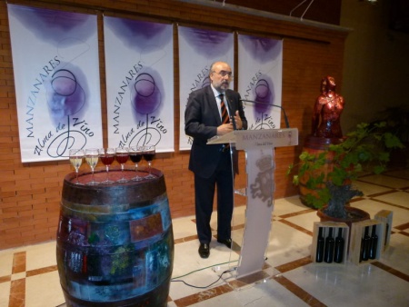 López de la Manzanara presentó la III edición de "Manzanares, Alma del Vino" en el Gran Teatro