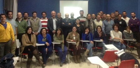 Foto de los participantes con autoridades y organizadores