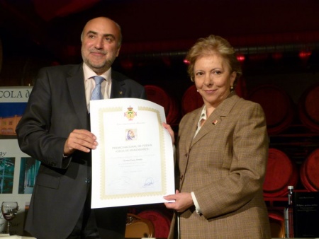 El alcalde entregó el premio nacional de poesía "Ciega de Manzanares" a Cristina Cocca