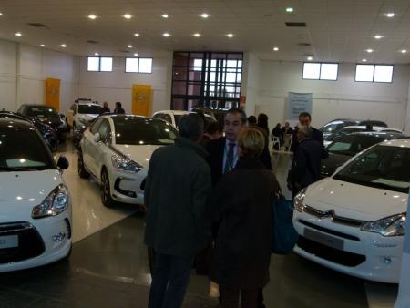 Aspecto del Salón del Automóvil a mediodía del domingo