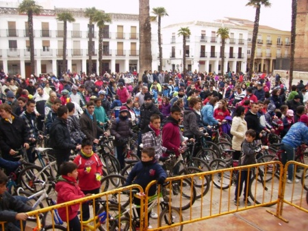 La fiesta de la bicicleta no terminará este año en la Plaza de la Constitución. Foto de la edición de 2012