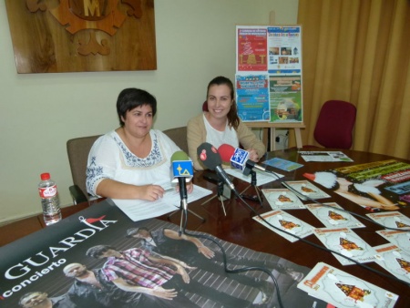 Teresa Jiménez y Carmen Beatriz Alcolea en la presentación de los actos