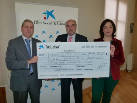 "La Caixa" entregó un cheque de 3.800 euros