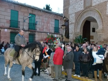 La procesión terminó con las vueltas a la ermita de los caballistas