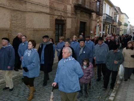 Miembros de la AAVV San Blas en la procesión del santo