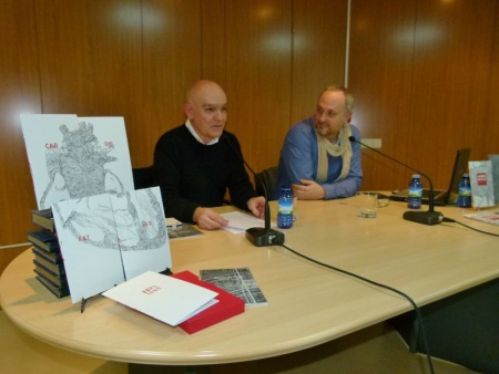 Teo Serna (i) y Juan Miguel Contreras (d) durante la presentación del libro