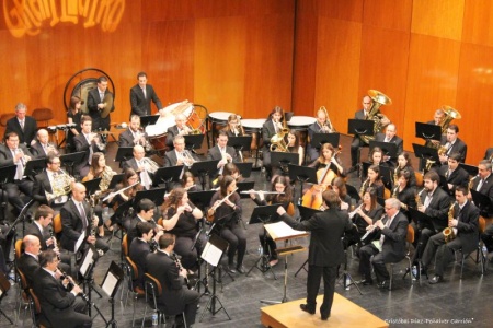 Eduardo Gallego dirigió la banda en el concierto del Día de la Mujer