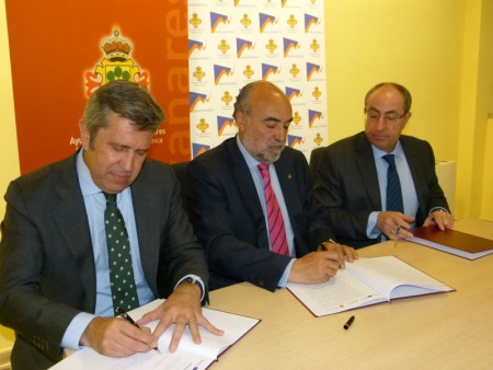 Firma del convenio entre INCYDE, el Ayuntamiento de Manzanares y la Cámara de Comercio de Ciudad Real