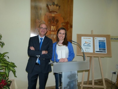 Antonio Sánchez-Migallón y Carmen Beatriz Alcolea en la presentación