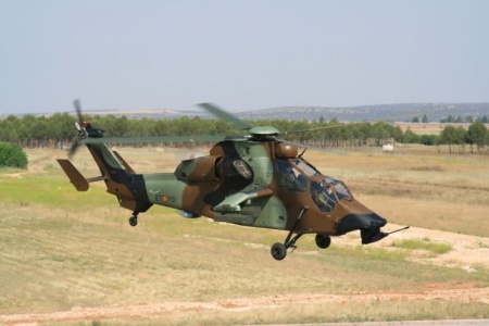 Un helicóptero "Tigre" de la Base de Almagro estará expuesto en el parking de FERCAM