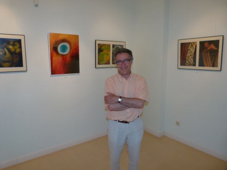 José Yeves, autor de las fotografías expuestas en la biblioteca