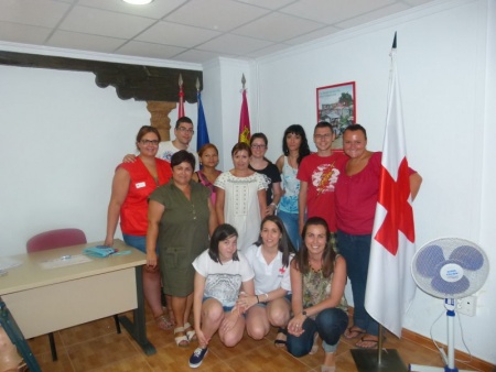 Cruz Roja Manzanares con Carmen Beatriz Alcolea y Teresa Jiménez, concejales del Ayuntamiento de Manzanares