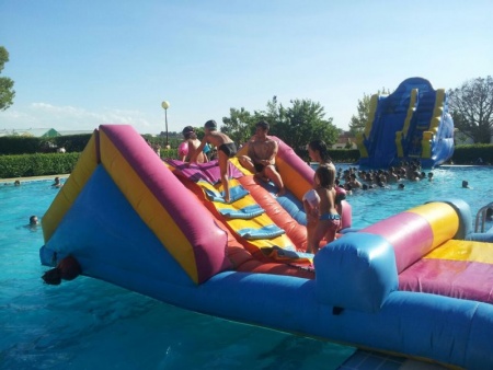 Imagen de una fiesta acuática similar a la que habrá en Manzanares