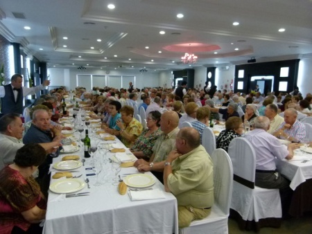 Participantes en la comida de convivencia