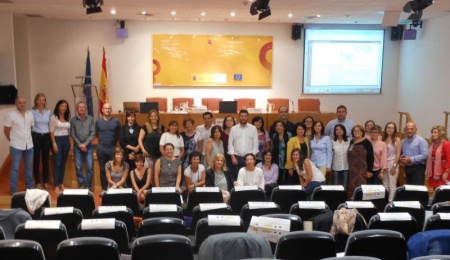 Asistentes a la comisión de seguimiento del programa Irene en el Instituto de la Mujer