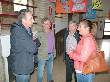 Lola Serna durante su visita al Instituto "Sotomayor"