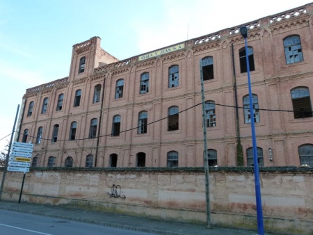 Estado actual del edificio principal de la fábrica de harinas