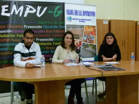 Carmen Beatriz Alcolea (centro), junto a técnicos del proyecto EmpuG