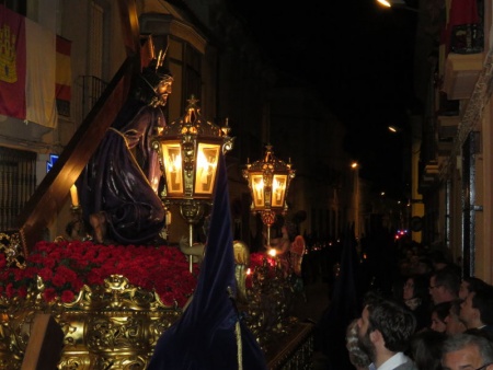 Imagen de Jesús del Perdón ante los fieles en la calle Monjas