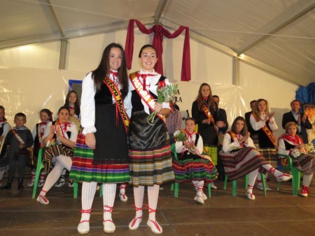 Proclamación de la pastora mayor 2015 por su predecesora