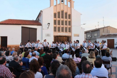 Actuación en la plaza de la Divina Pastora