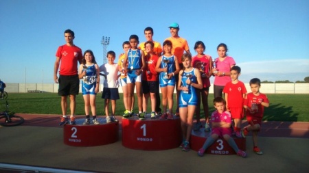 Podium del duatlón escolar