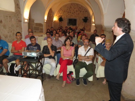 Jorge Hierro, durante el taller celebrado en el Castillo de Pilas Bonas